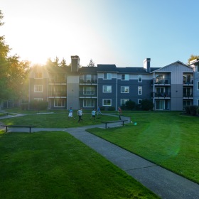 Walking Paths & Room to Roam Walking Paths & Room to Roam